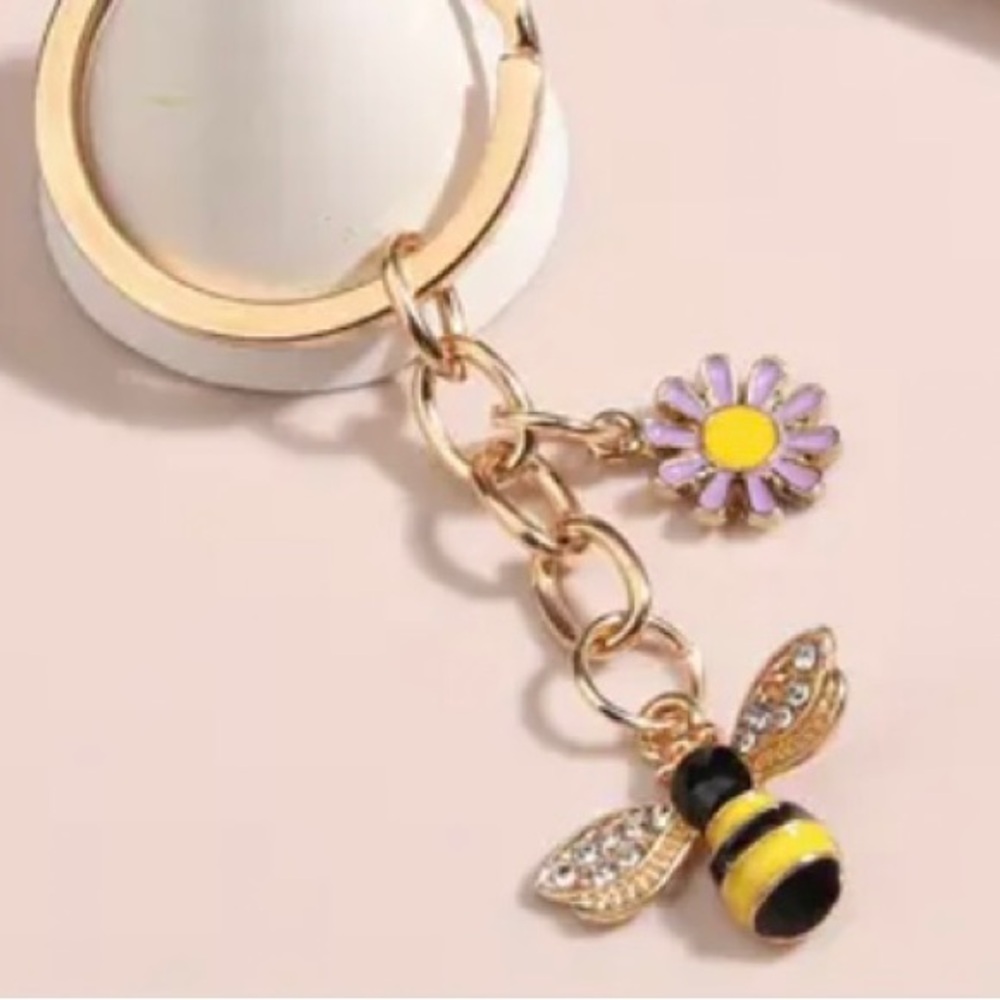 Bee and Daisy Keychain,Goldtone and Purple